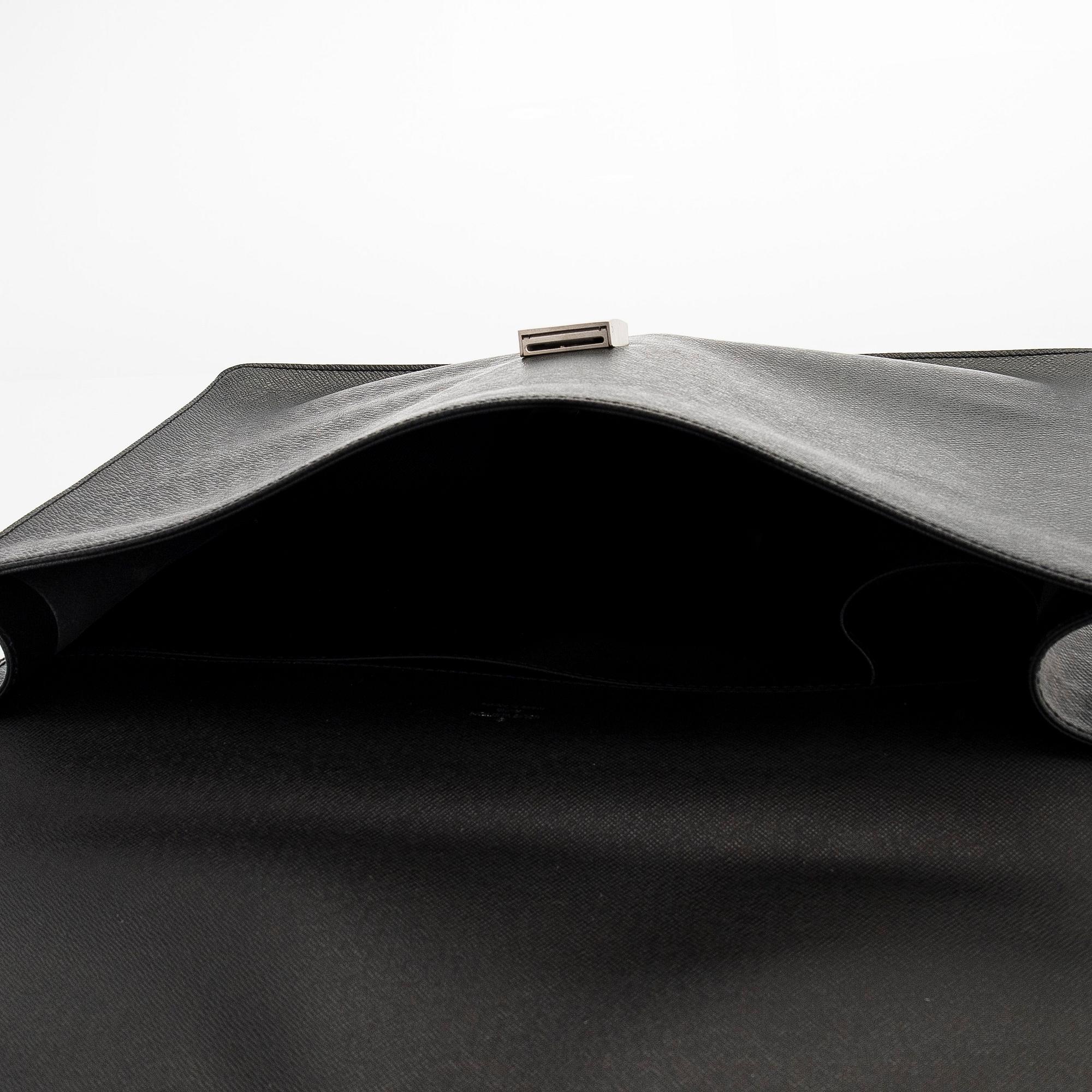 Louis Vuitton, portfölj, "Taiga Porte-Document Angara".