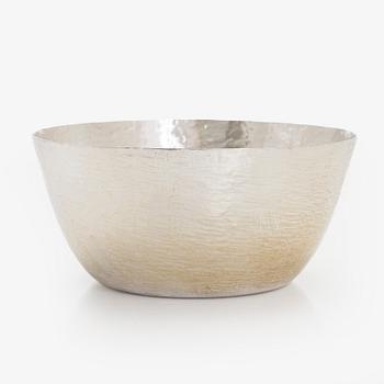 Tapio Wirkkala, a silver bowl, model TW 243, Kultakeskus, Hämeenlinna 1979.