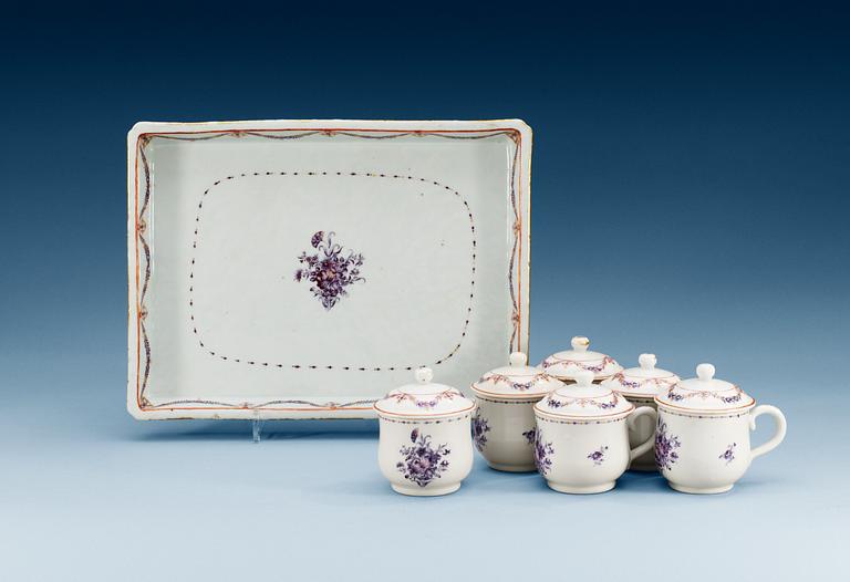 A set of six custard cups with covers and a tray, Qing dynasty, Jiaqing (1796-1820).