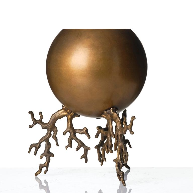 Hervé van der Straeten, "Coupe Boule", urna, patinerad brons, 2000-tal.