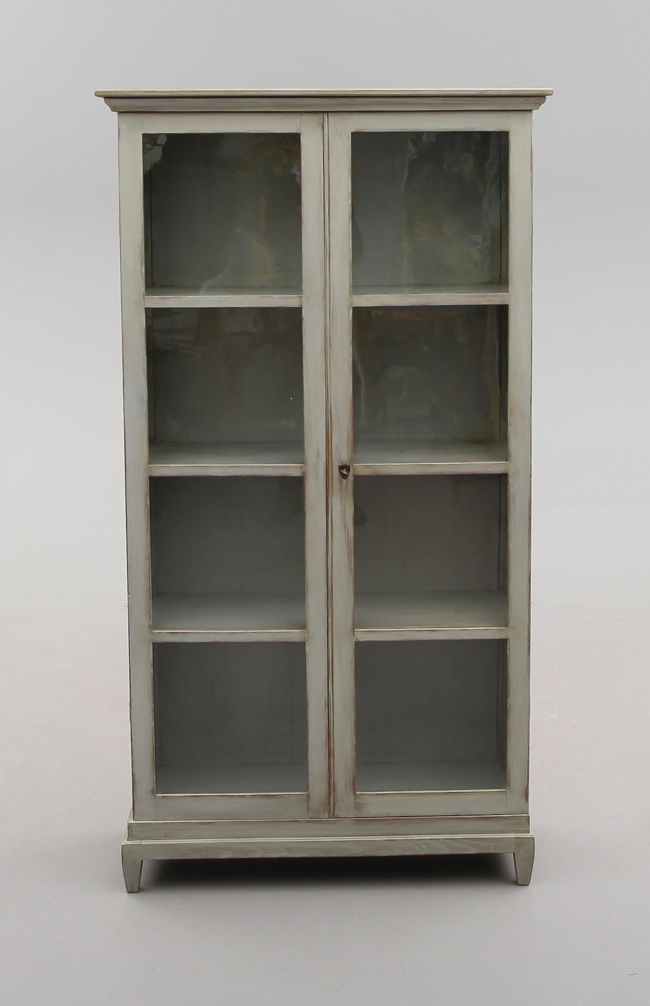 BOKSKÅP, omkring år 1900.