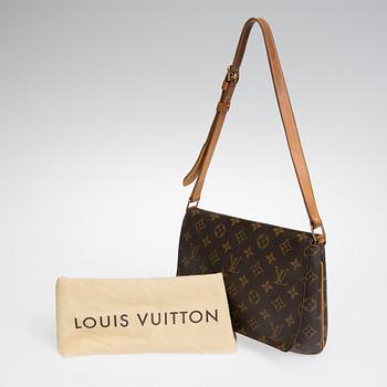 VÄSKA, "Musette Tango", Louis Vuitton.