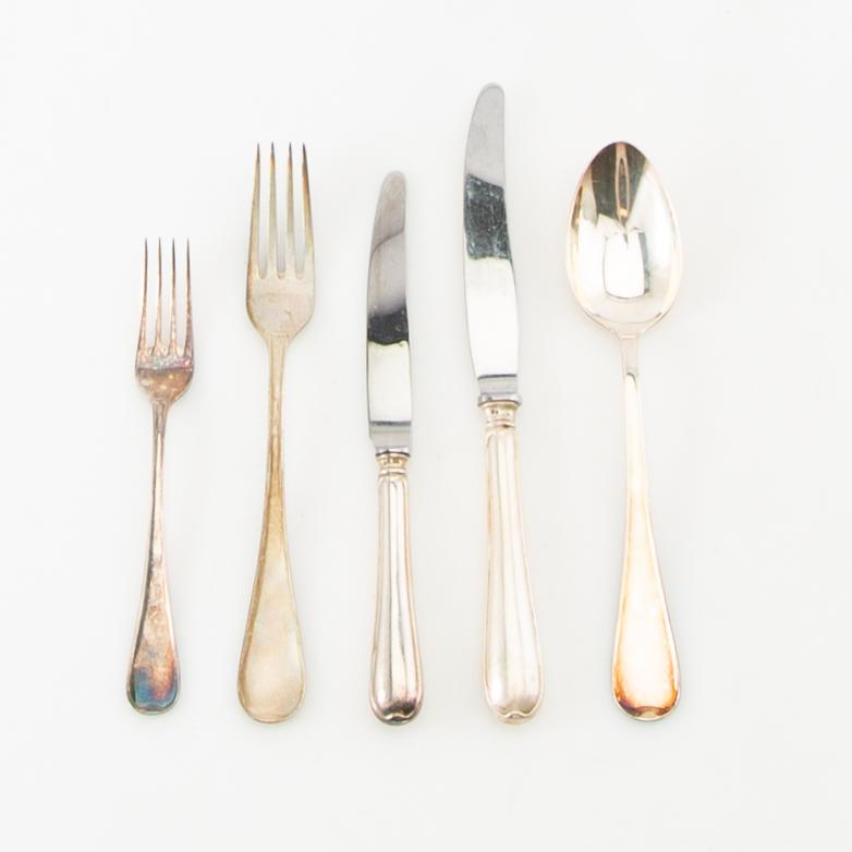 Cutlery set, 90 pieces, Old Swedish, silver and partly of low-grade silver, including GAB, Eskilstuna 1987.