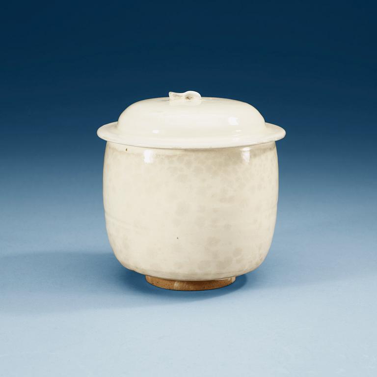 A white glazed jar with cover, Northern Song dynasty (960-1279).