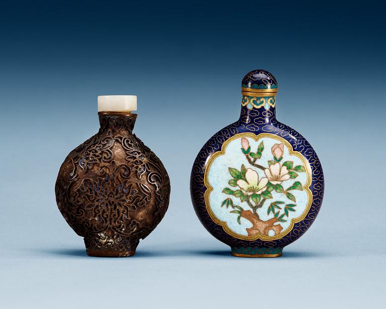 Two snuffbottles, Qing dynasty.