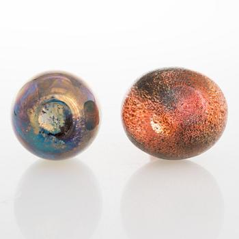 OIVA TOIKKA, two bottles signed Oiva Toikka Nuutajärvi Notsjö.