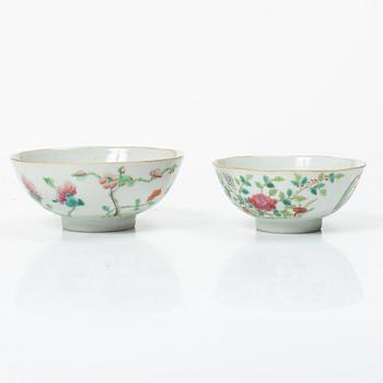 Skålar, sju stycken, porslin. Sen Qingdynasti, omkring 1900.