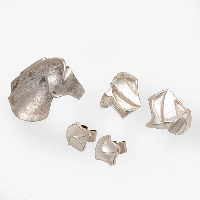 Lapponia 2 par örhängen och 1 ring, sterling silver.