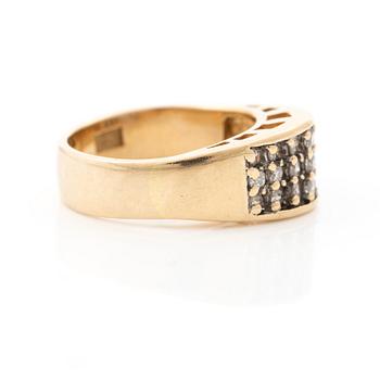 Ring, 18K white gold with brilliant-cut diamonds.