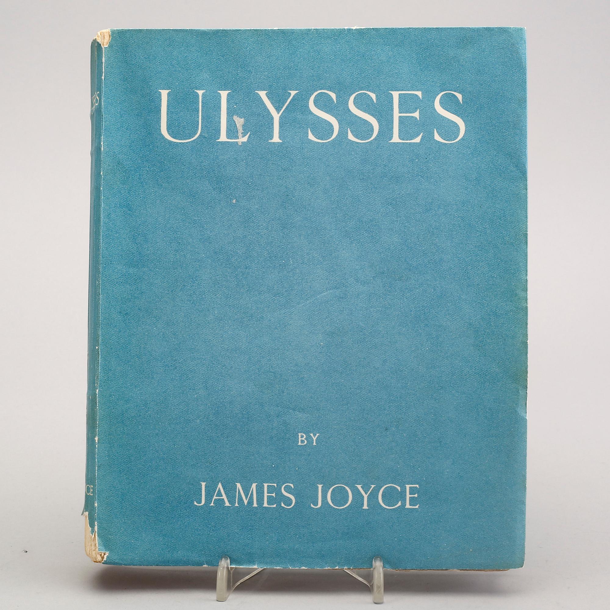 James Joyce, "Ulysses" paperback book 1928.