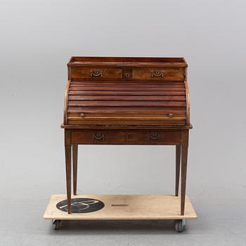 A Louis XVI style mahogany marquetry cylinder bureau, first half of the 20th century.