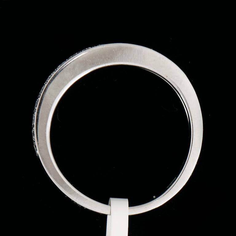 RING, 18k vitguld med diamanter tot 0,23ct. Vikt ca 2,62 gram.