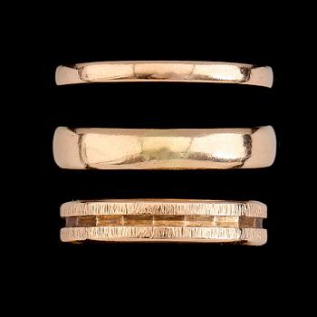 RINGAR, 3 st, 18K guld. Vikt ca 10 g.