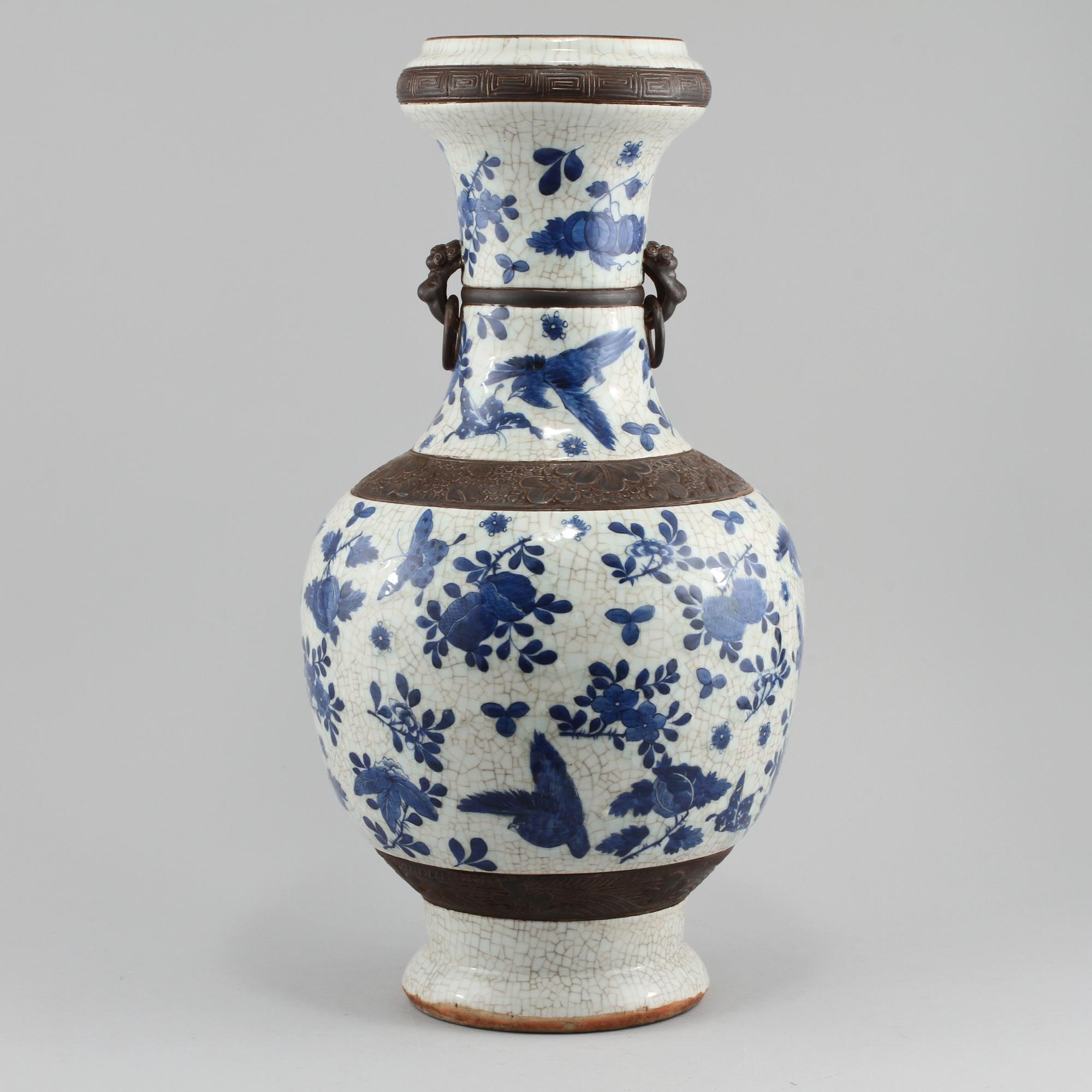 VAS, porslin, Kina, 1800/1900.