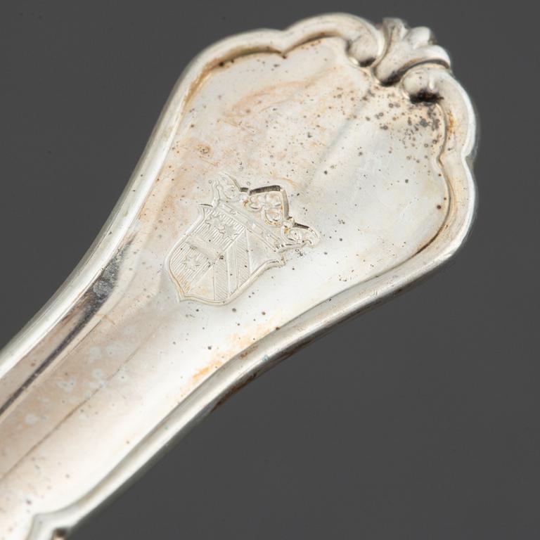 A set of 24 (12+12) fruit-cutlery, marked T.E., Stockholm 1927.