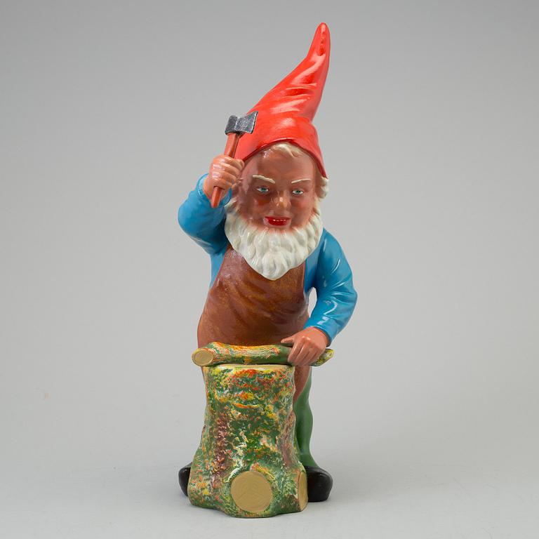 TOMTE, målad terracotta, 1900-tal.