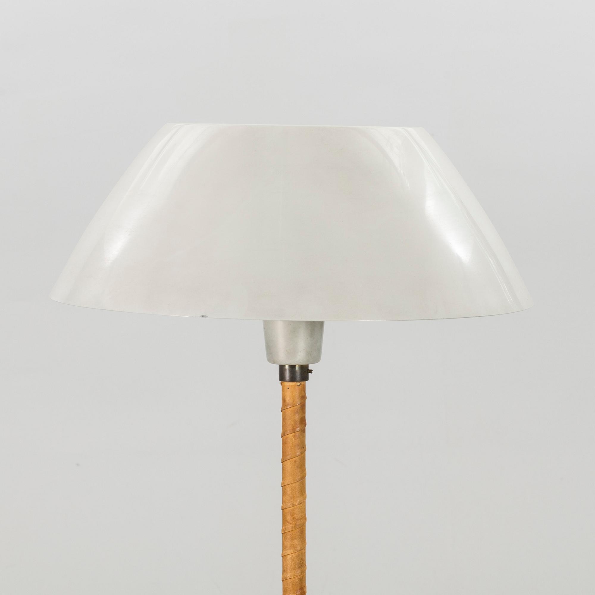 LISA JOHANSSON-PAPE, golvlampa, "Senator", Orno. Modellen formgiven 1947.