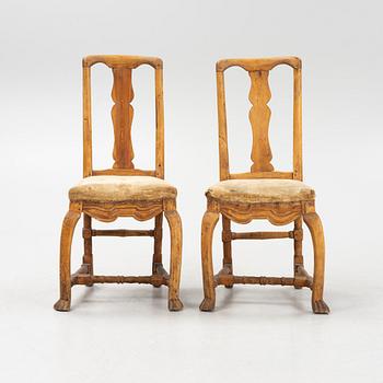 A pair of late Baroque chairs, first half of the 20th Century.