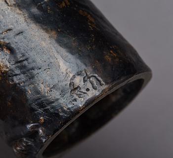 SKULPTUR, monogramsignerad, patinerad brons.