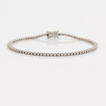 Tennisarmband, med briljantslipade diamanter.