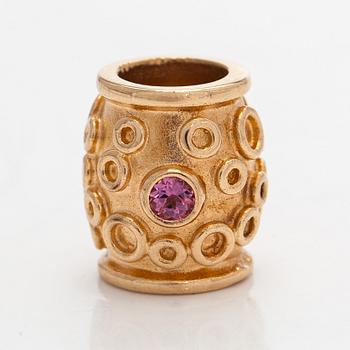 Kalevala Koru, pendant, faceted tourmaline, 14K gold, 2003.