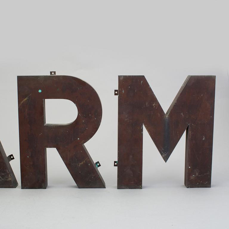 FASADBOKSTÄVER, av metall V, M, A, R, 1900-talets mitt.