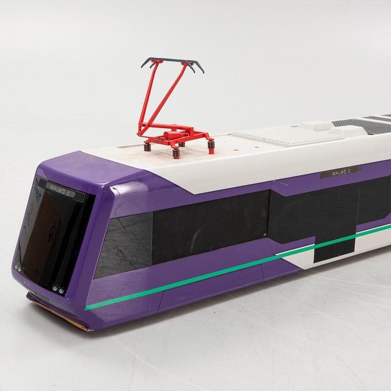 An end of the 20th century display model train.