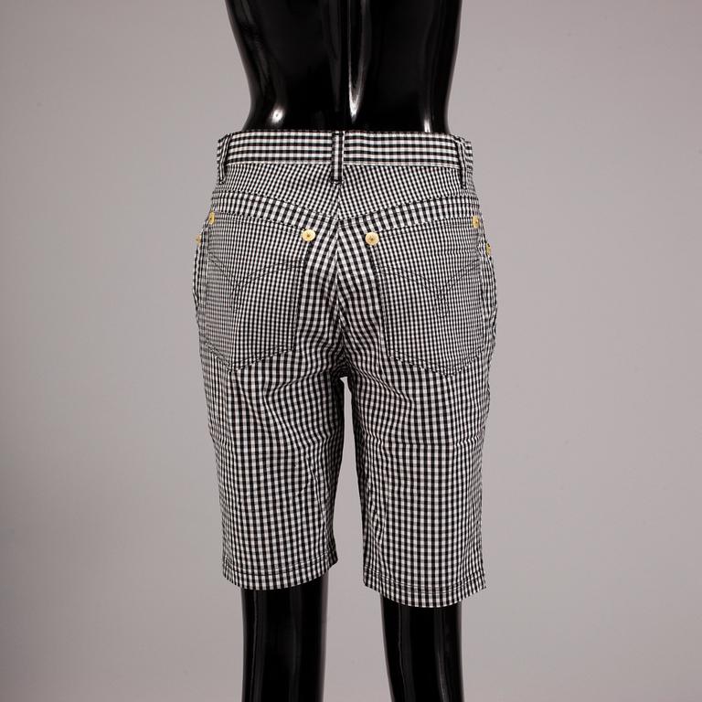 SHORTS, Moschino.