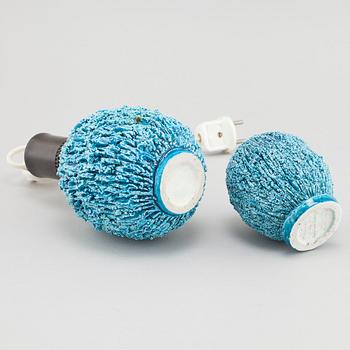 GUNNAR NYLUND, bordslampa samt vas, chamotterat stengods, Rörstrand.