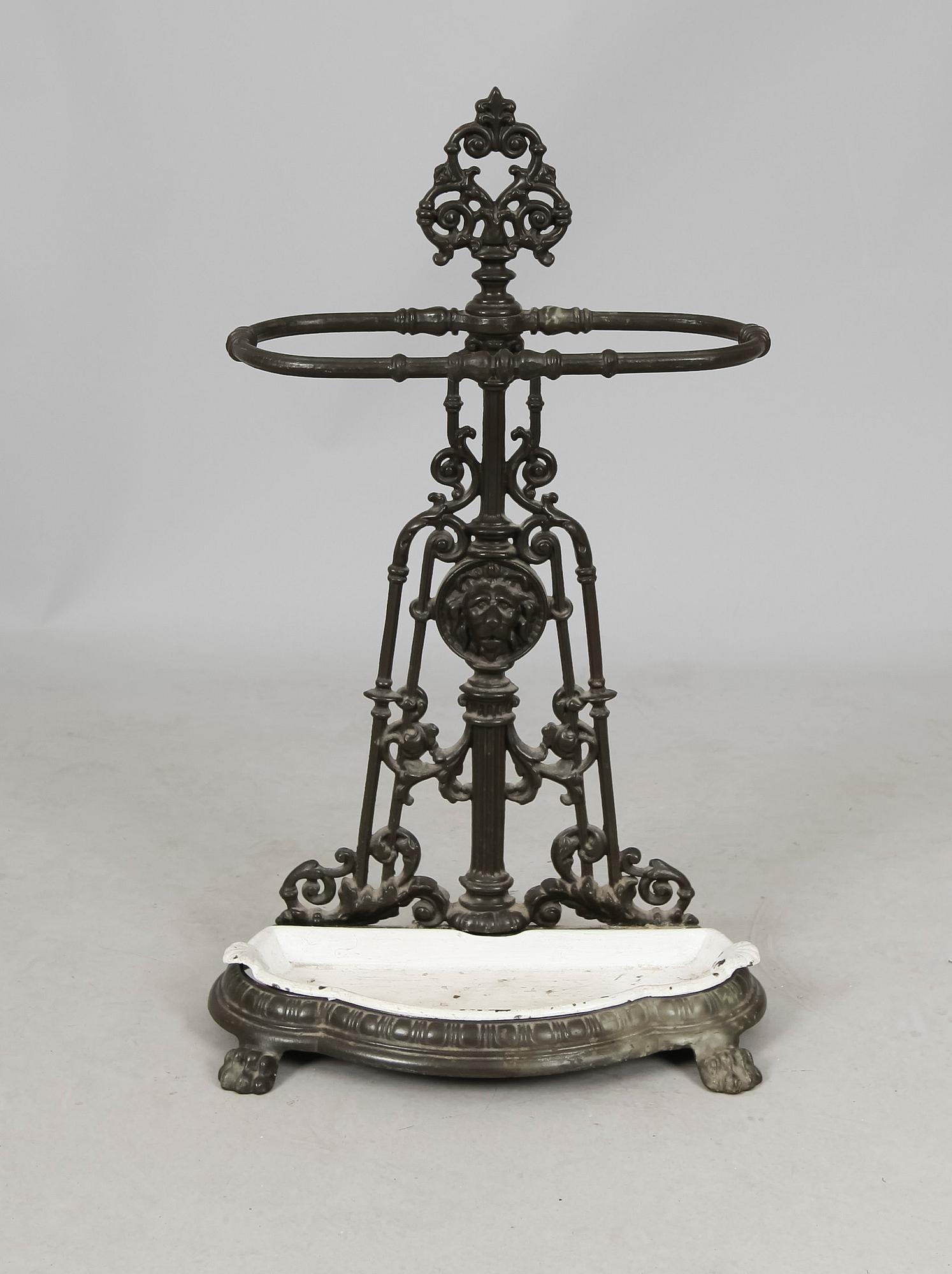 PARAPLYSTÄLL, gjutjärn, 1900-talets första hälft.