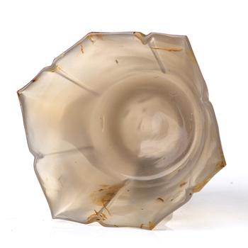 Two agathe cups and a censer with cover, Qing dynasty.