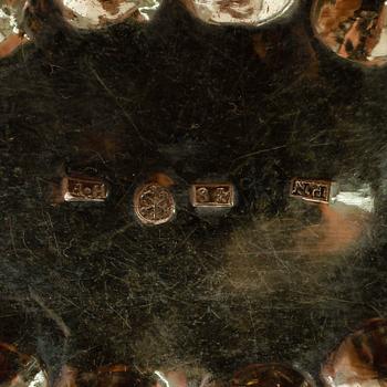BONBONJÄR, silver, St Petersburg, Ryssland, 1800-talets första hälft. Vikt ca 255 gram.