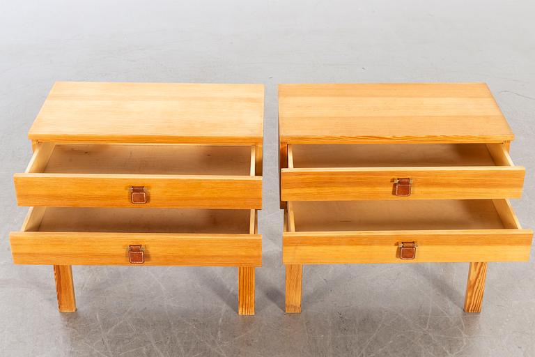 A pair of  1970:s pine night stands 'Charmant' by Sigurd Göransson for Fröseke Nybrofabriken, Sweden.