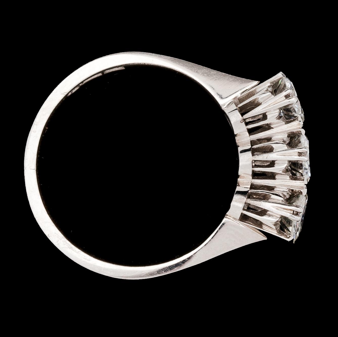 RING, tre briljantslipade diamanter, tot. 1.10 ct.