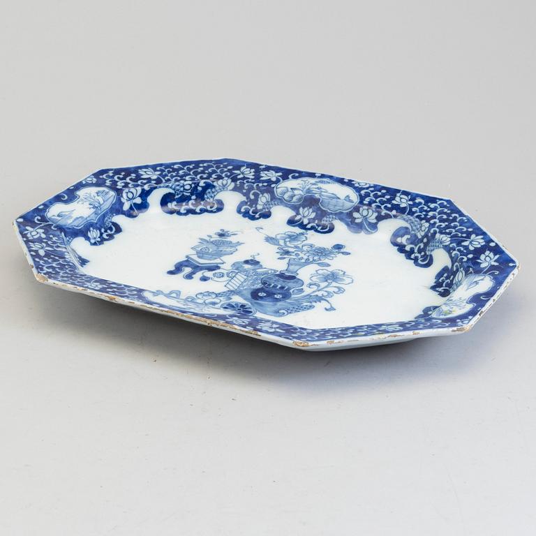 A Northern European faiance dish, 18th century.