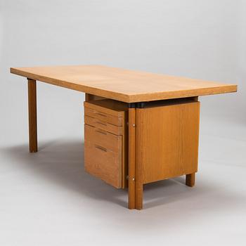 Alvar Aalto, a 1962 writing desk made to order O.Y. Huonekalu- ja Rakennustyötehdas A.B.