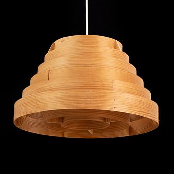 Hans-Agne Jakobsson, a pine 'T-454'/'Buttle' pendant light from Elysett AB, Markaryd.