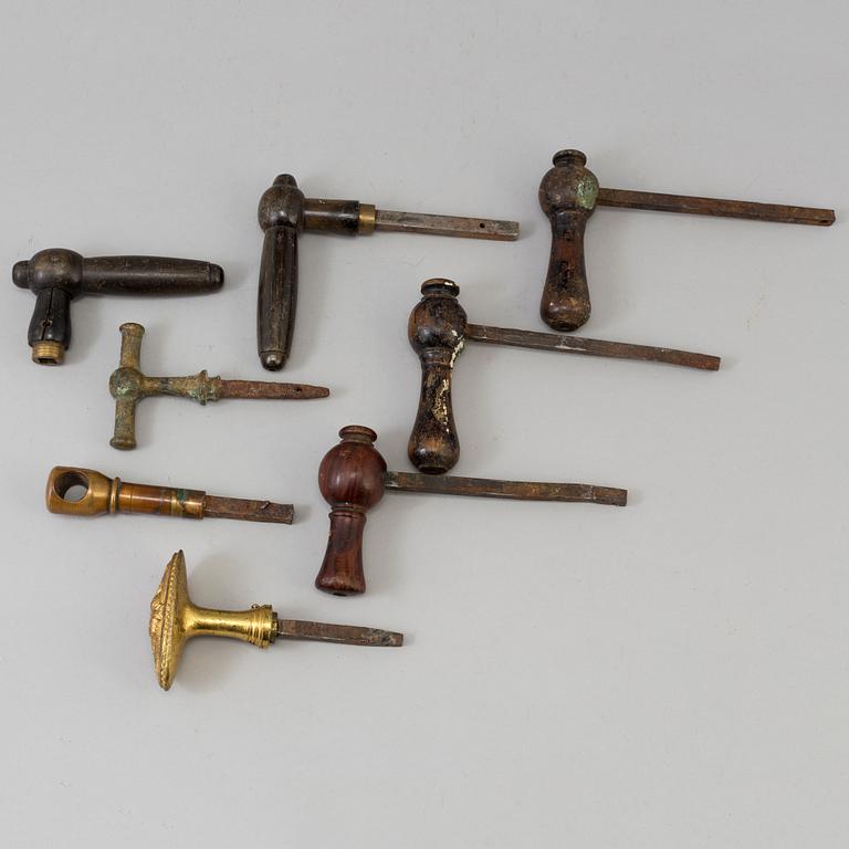 DÖRRHANDTAG, 8 st, 1800-tal.
