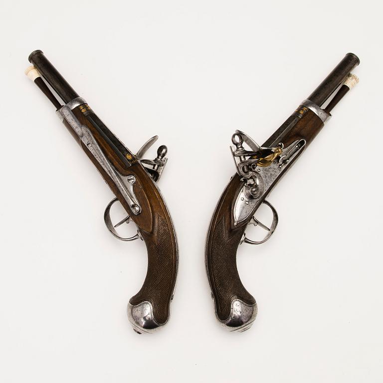 FLINTLÅSPISTOLER, ETT PAR, Spanien, Manuel Zuloaga, Madrid, tidigt 1800-tal.