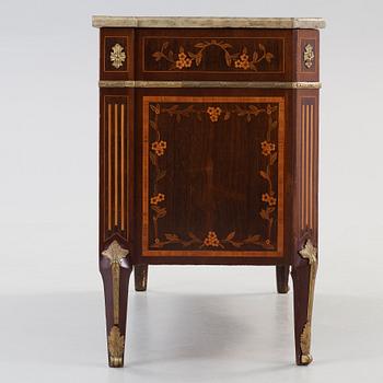 A Gustvian late 18th century commode by N. Korp, not signed.