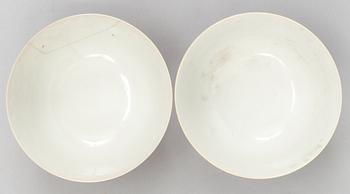 SKÅLAR, två stycken, porslin. Qing dynastin, med Daoguangs märke och period (1821-50).