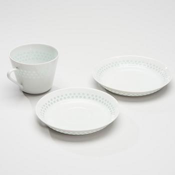 FRIEDL HOLZER-KJELLBERG, TEA SET 31 PIECES. Helmi. Sign. F.H.Kj, Arabia made in Finland.