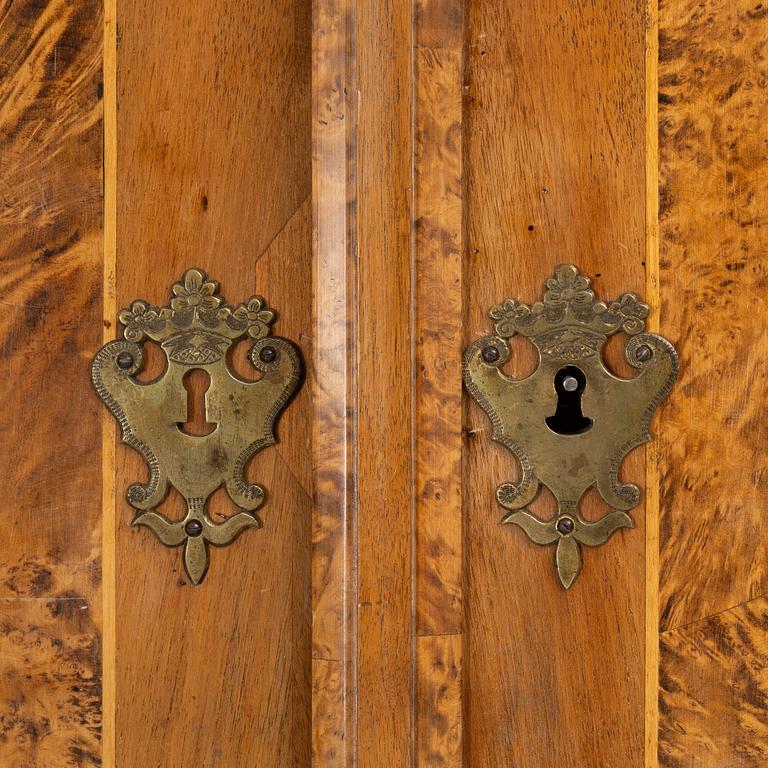 A cabinet, first half of the 18th century.