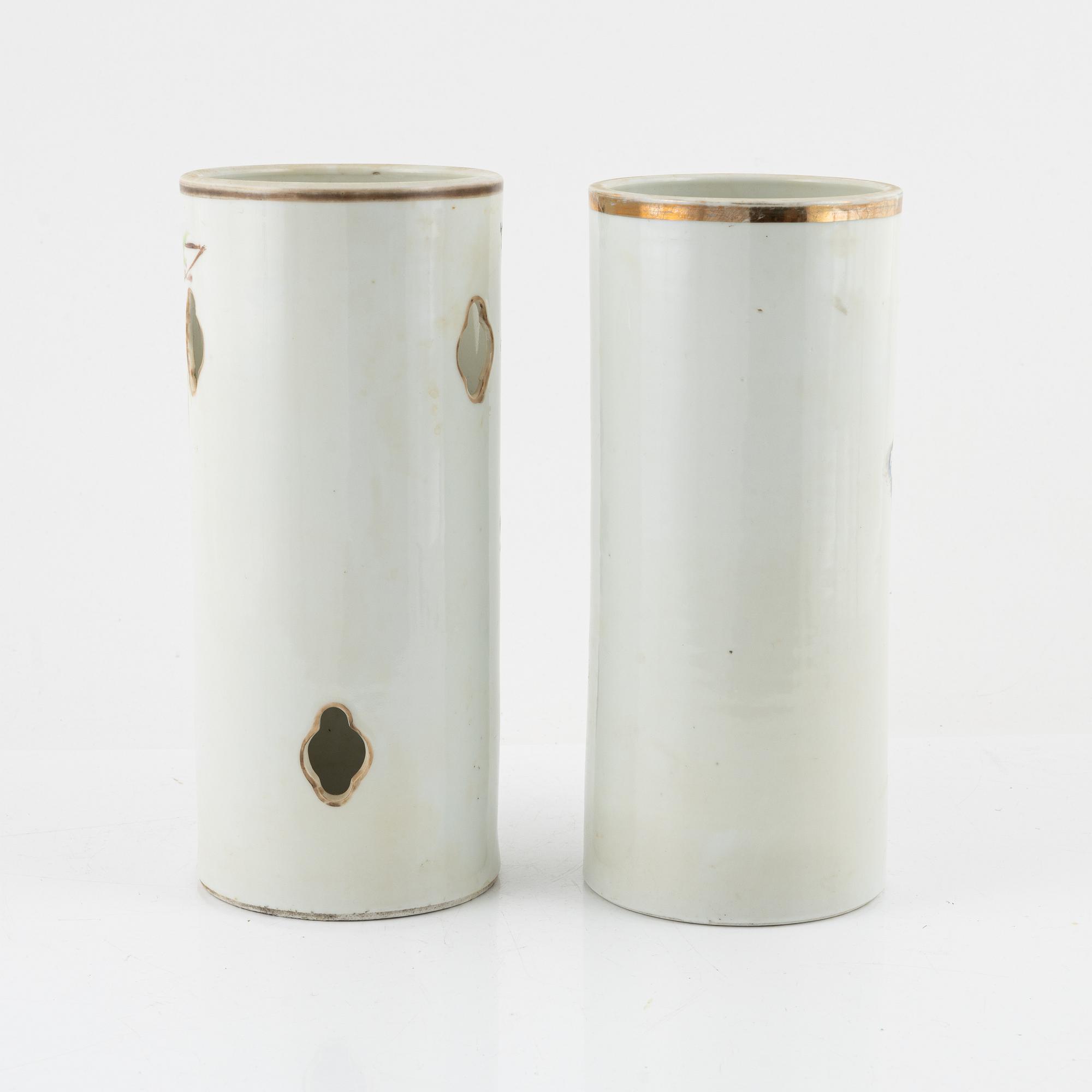 A porcelain brush pot and a porcelain hat stand, China, 20th century.