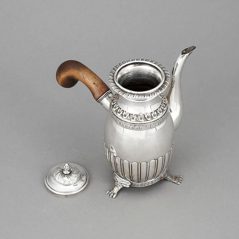 KAFFEKANNA, silver, Jacob Lenholm, Stockholm, 1837. Total vikt 257 g.