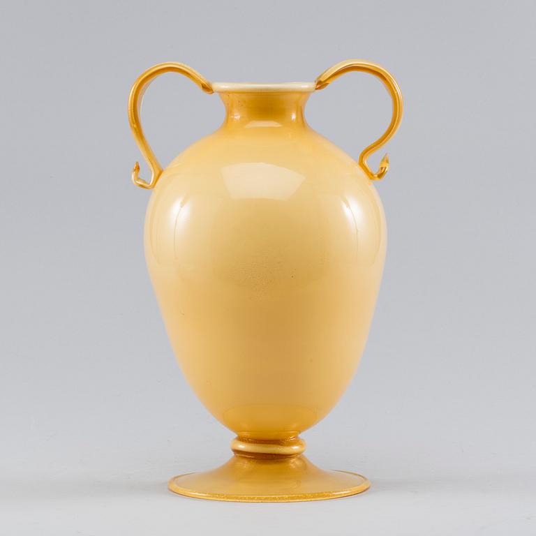 VAS med HÄNKLAR, Art Deco, Napoleone Martinuzzi, Venini, Murano. 1930.