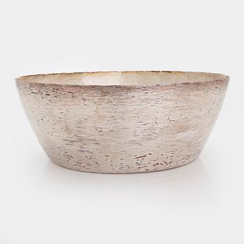 Tapio Wirkkala, malja, hopeaa, Kultakeskus, Hämeenlinna 2007.