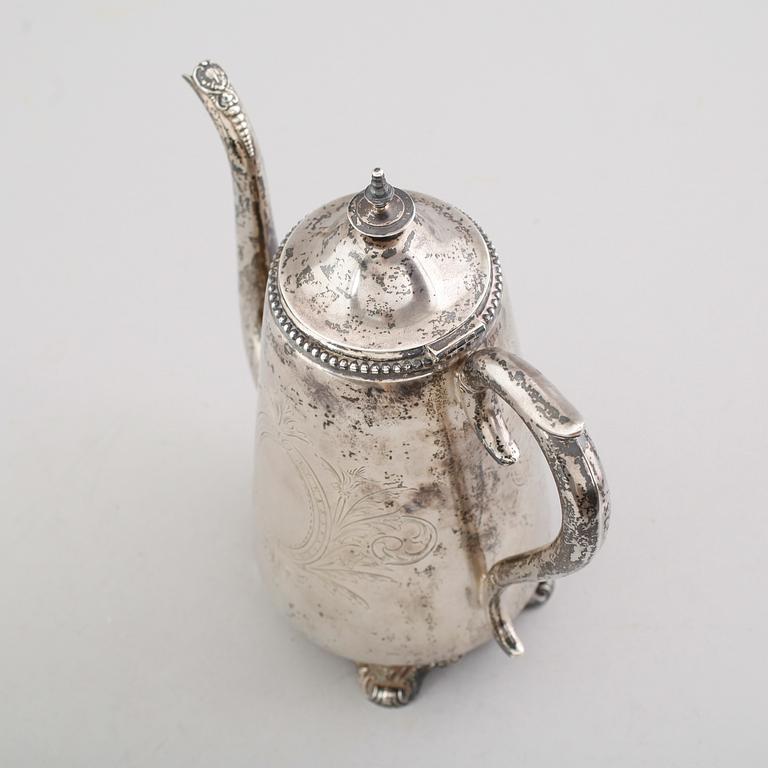 KAFFEKANNA, silver, svenska stämplar 1910. Vikt ca 677 gram.
