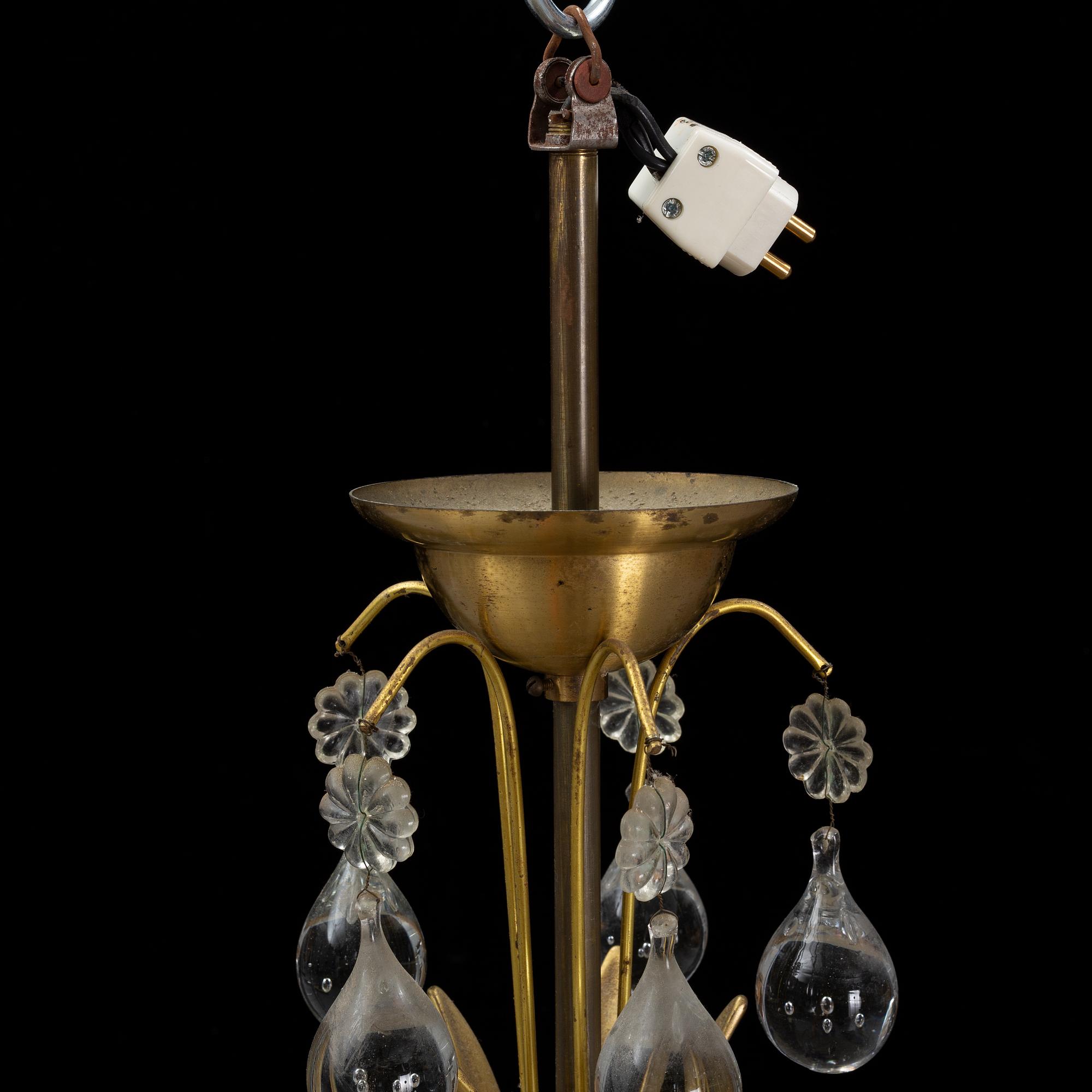 A 1920/30's ceiling light.