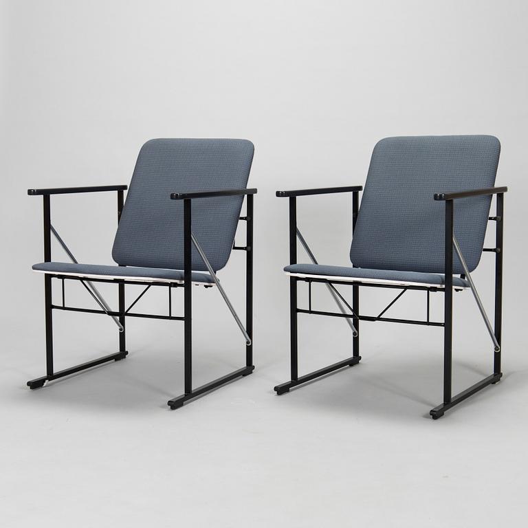 Yrjö Kukkapuro, a pair of armchairs, model A-502, Avarte Finland, late 20th century. Model designed in 1985.